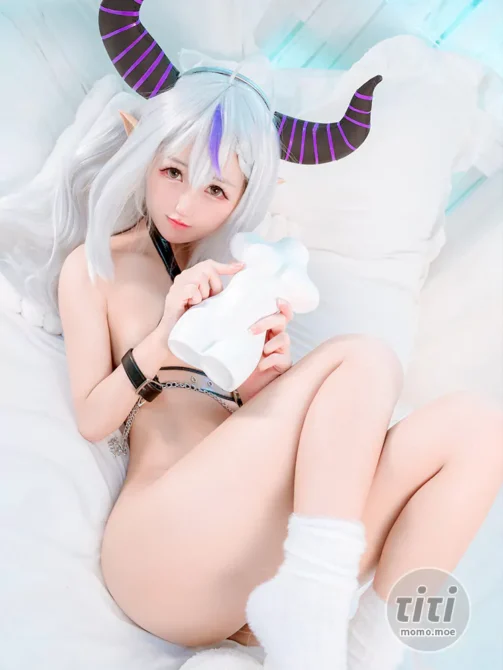 Kuuko W – NO.121 Laplus Darkness [27P-59MB]