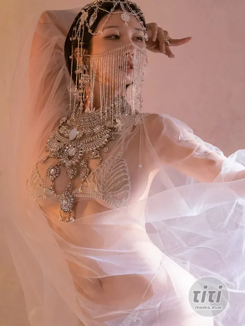 云溪溪 – NO.48 奶桃 – 冰洲石 [40P-541MB]