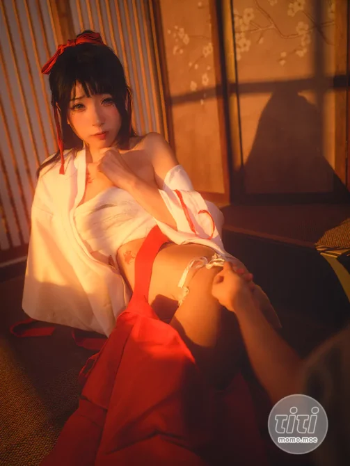 特软儿Sona 3套COS套图合集 持续更新