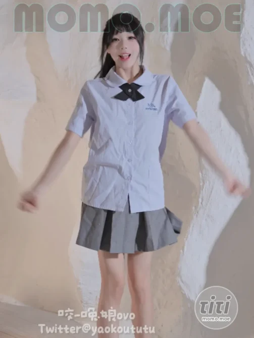 黏黏团子兔 – NO.083 (咬一口兔娘) 1800里程目标奖励『I LOVE U』[1V-558M]