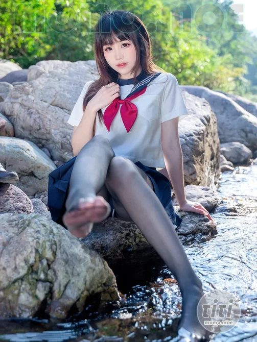 miko酱ww – NO.031 小小溪流 [24P+1V-14MB]