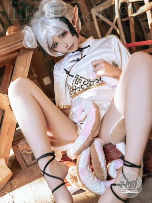 Quan冉有点饿 – NO.014 芙莉莲 [40P-293MB]