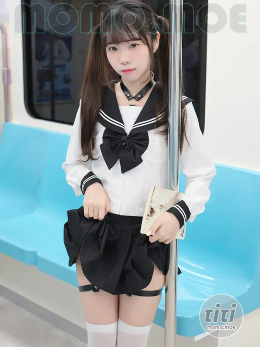 可可小白兔 – NO.009 電車上の女高中生 [70P-438M]