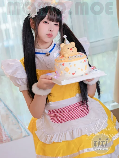 黏黏团子兔 – NO.185 (咬一口兔娘) 24年12月诞生日限定 兔子味蛋糕 [114P+3V-2.95G]