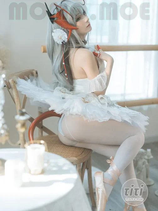 是三不是世w – NO.048 明日方舟 W 芭蕾 [27P-190M]