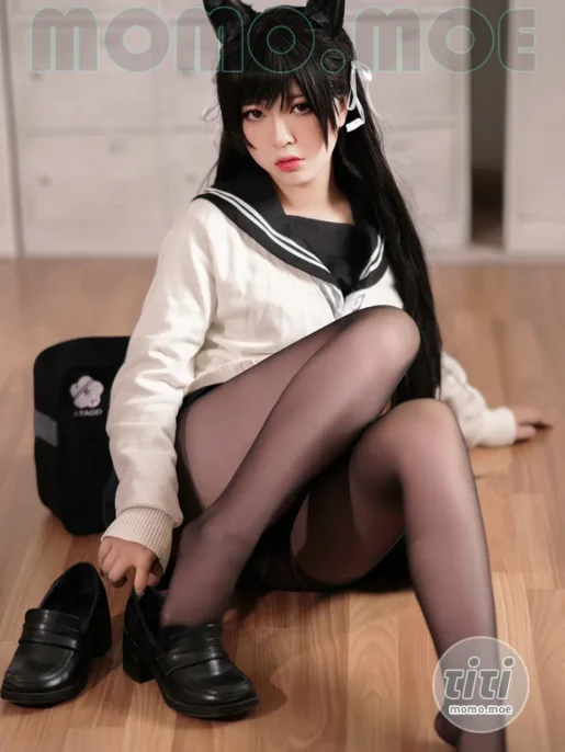 半半子 – NO.100 碧蓝航线 爱宕 校服 [25P-193M]